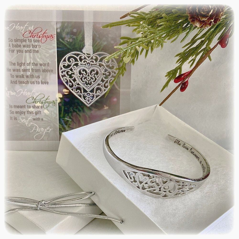 Christmas Gift for Mom Blanket – A Hug for Your Mother